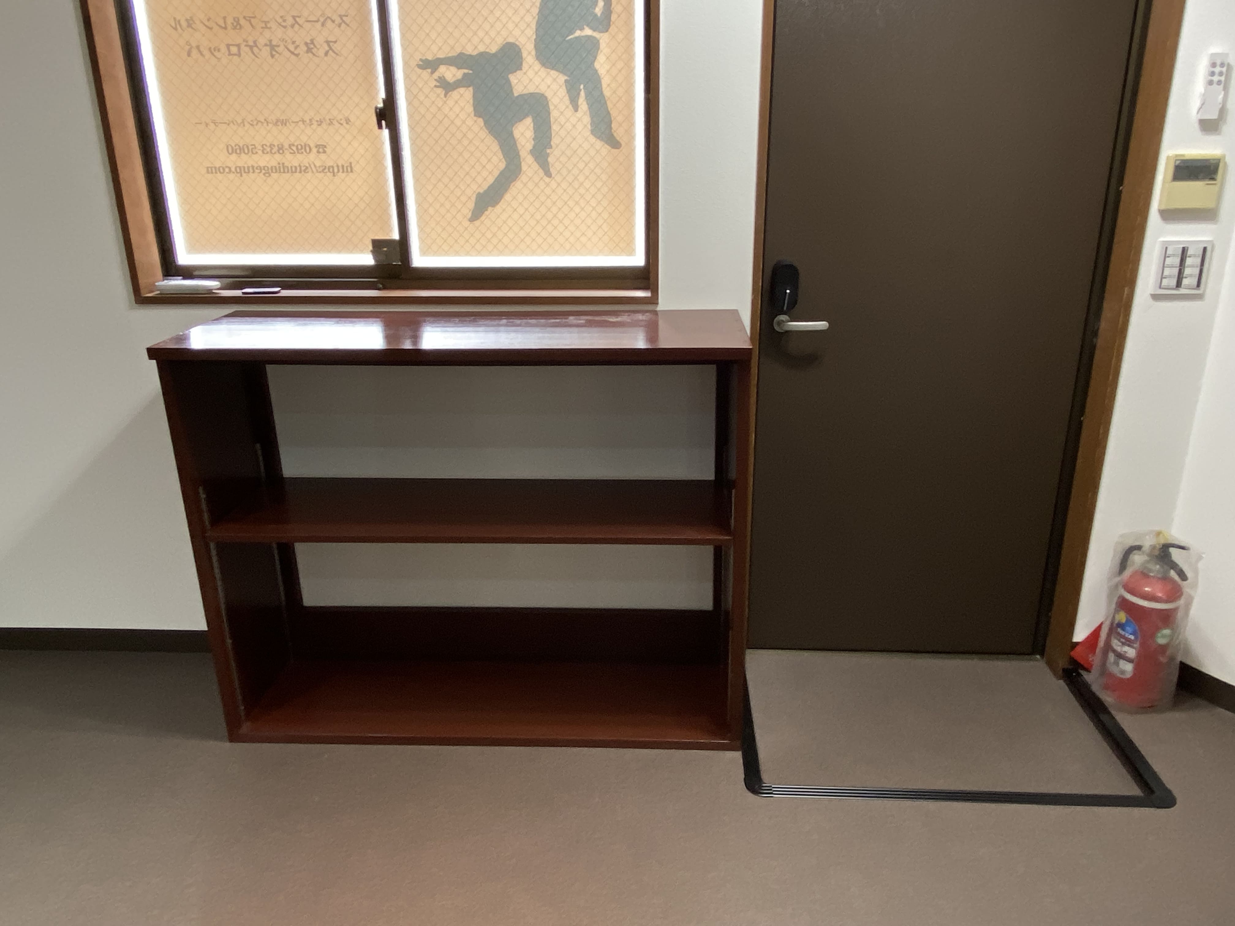 シューズボックス